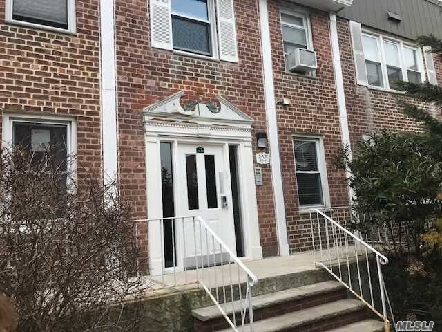 Primary Photo - 265 Cedarhurst Ave