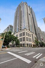 Building Photo - 819 Virginia St