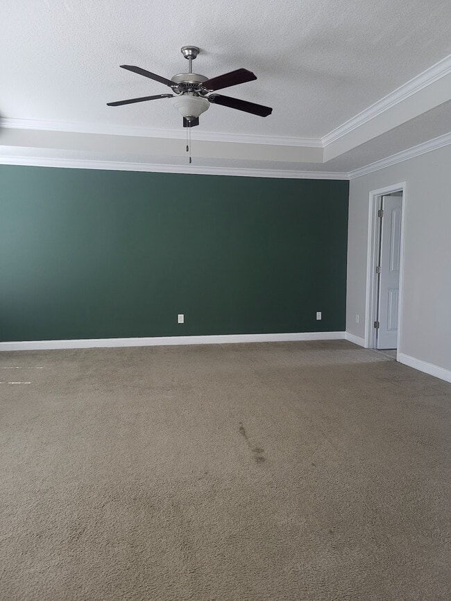 Building Photo - 1113 Creekside Cir
