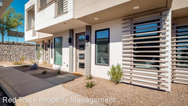 Building Photo - 4 br, 3.5 bath House - 1122 S 1790 W #15