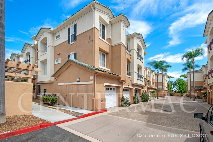 Foto principal - 12370 Carmel Country Rd