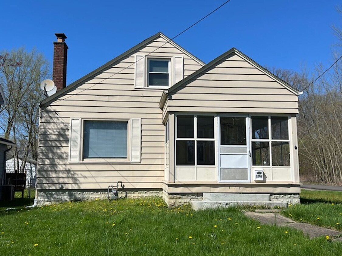 196 Clifton Dr, Youngstown, OH 44512 - House Rental in Youngstown, OH