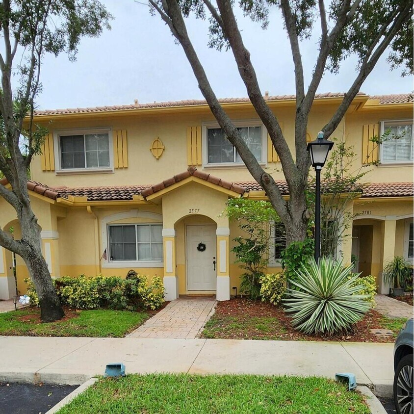 Foto principal - 2577 SW 83rd Ter