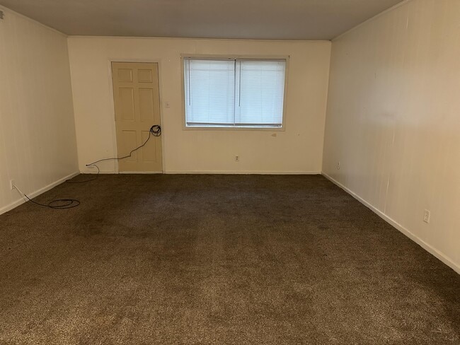 Building Photo - 411 Northside Dr