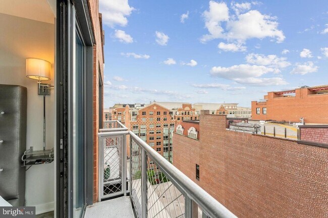 Foto del edificio - 631 D Street NW