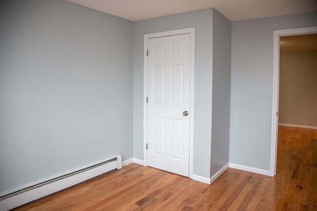 Building Photo - 14 Murdock St