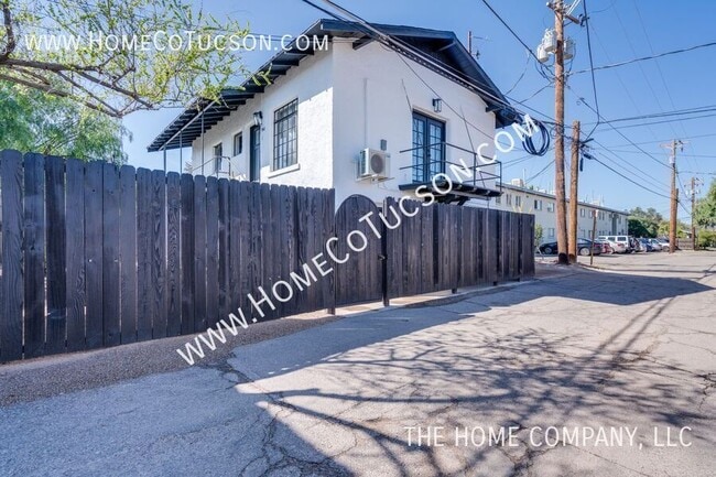 Photo - 940 E Florita Street- House