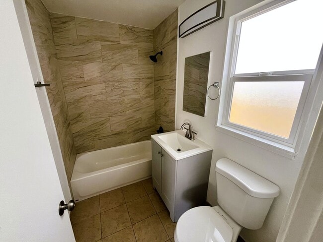 Photo - 2825 67th Ave Apartment