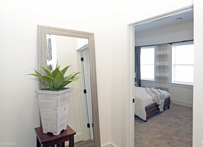 Foto del edificio - 1 br, 2 bath Condo - 225 Spring St