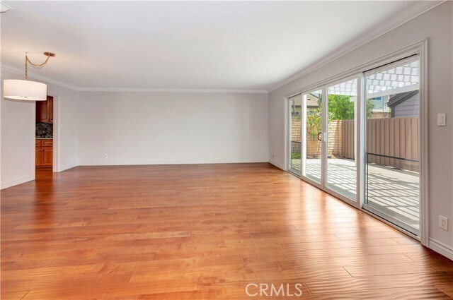Foto del edificio - 4625 Green Tree Ln