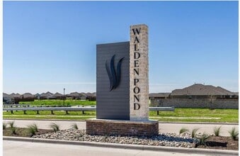 Building Photo - 2902 Hanscom St