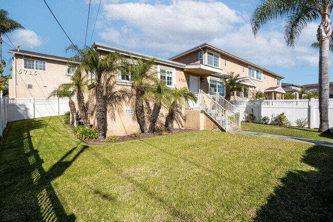 Building Photo - Beautifully Renovated Home with Spacious Y...