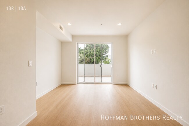 Foto del edificio - 856 S Gramercy Dr