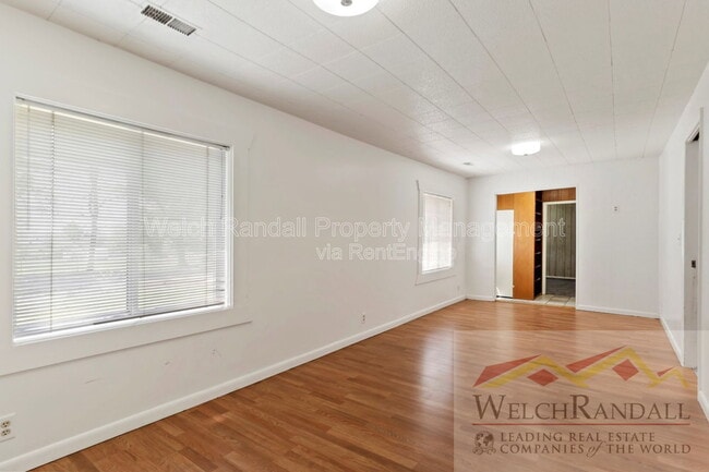 Building Photo - 421 E 2625 N