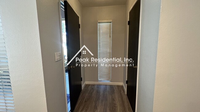 Building Photo - Updated 2bd/2ba Rancho Cordova Halflex wit...