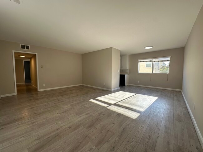 Building Photo - 2020 Preuss Rd