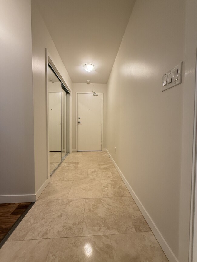Photo du bâtiment - 1611 E 3rd Ave
