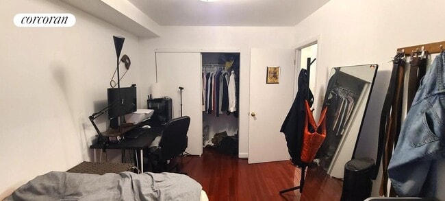 Foto del edificio - 34-30 10th St