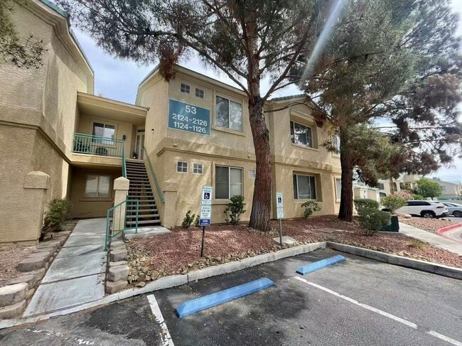 Building Photo - BEAUTIFUL 3 BEDS WITH 2 BATH U