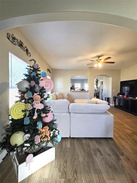 Foto del edificio - 4134 Ball St