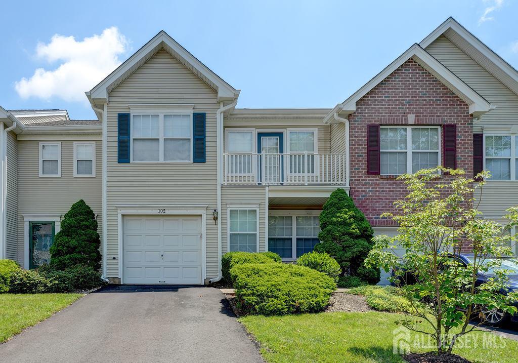 Foto principal - 102 Berkshire Dr