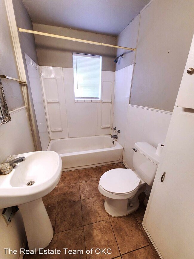 Foto del edificio - 2 br, 1 bath House - 2816 N Coltrane