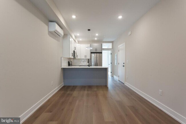 Building Photo - 3849 Fairmount Ave