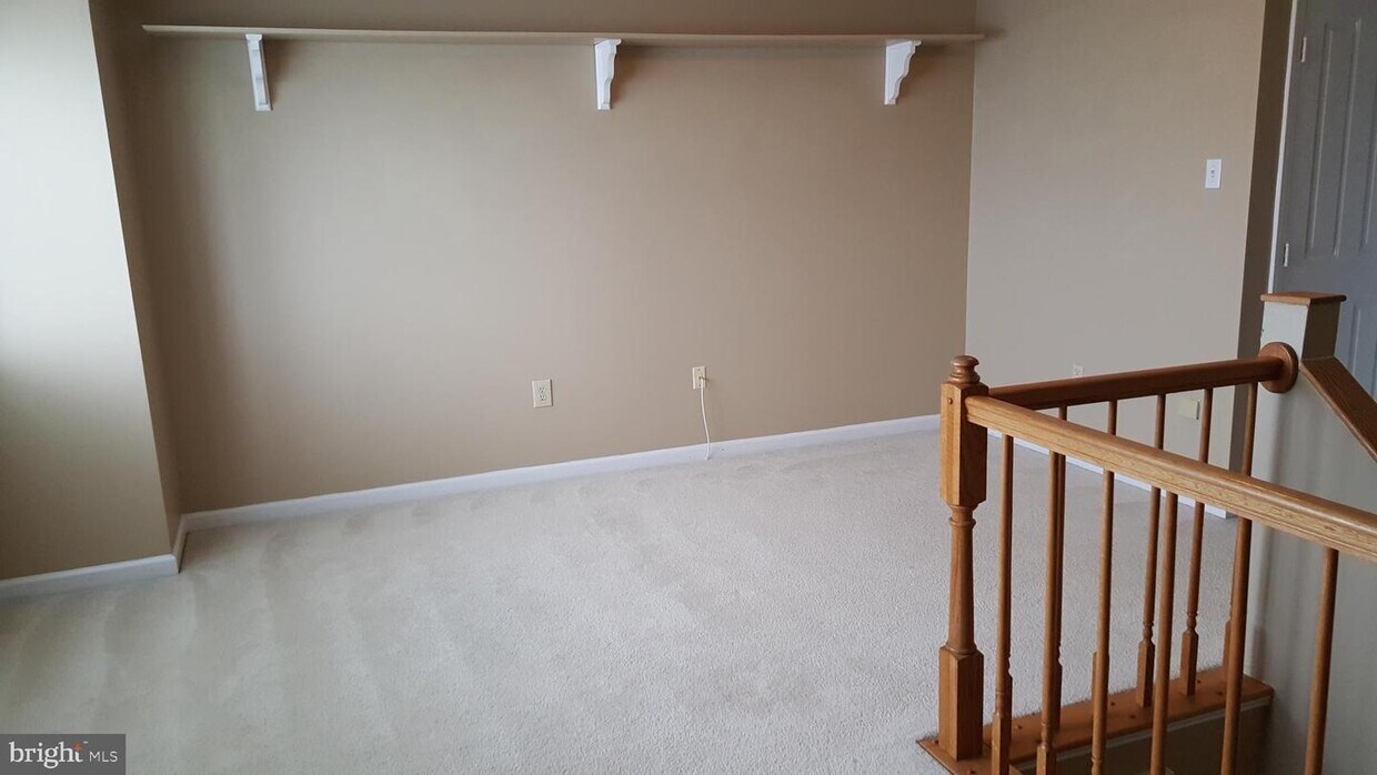 Primary Photo - 802 Oyster Cove Dr