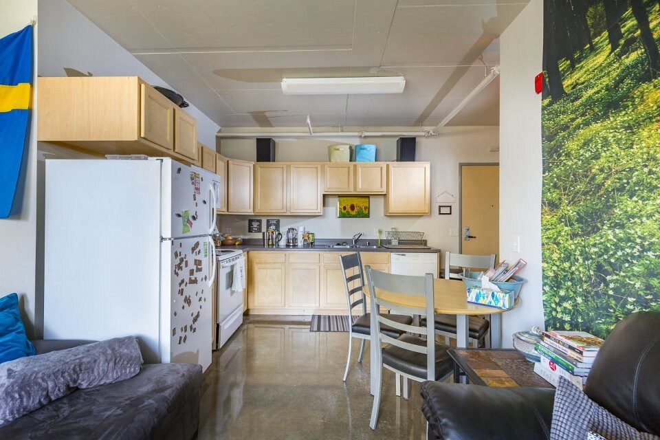 Foto del edificio - 210 N Charter St