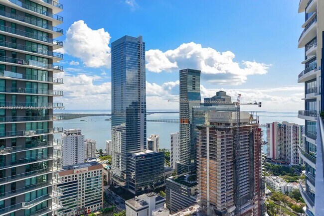Foto del edificio - 60 SW 13th St