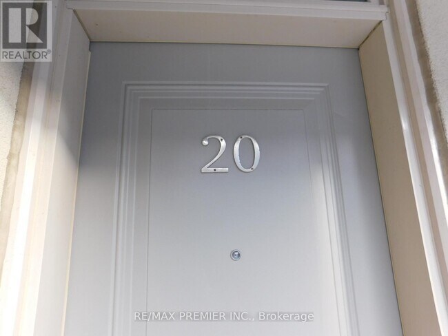 Photo du bâtiment - 105 Kayla Crescent