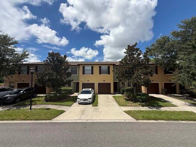 Building Photo - 2516 Oleander Lakes Dr