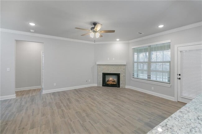 Building Photo - 292 Township Dr