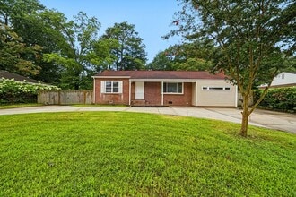 Building Photo - 107 Woods Rd