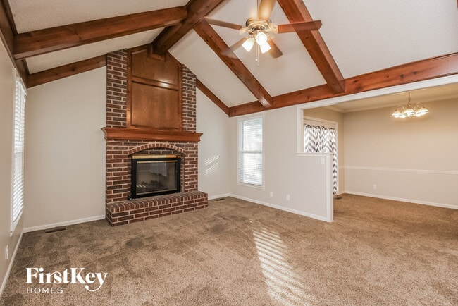 Building Photo - 1715 Regency Dr