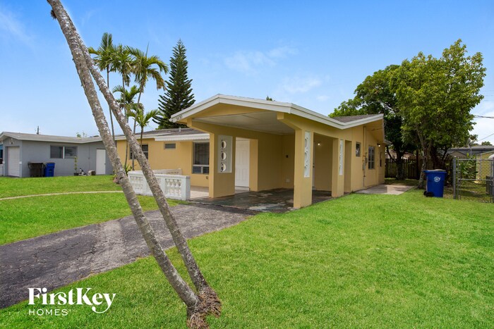 Primary Photo - 3430 NW 34th St