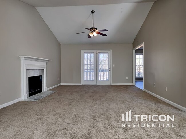 Foto del edificio - 1619 Spring Hill Ct