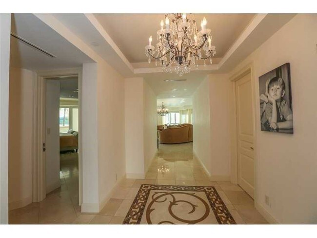 Foto del edificio - 2426 Fisher Island Dr