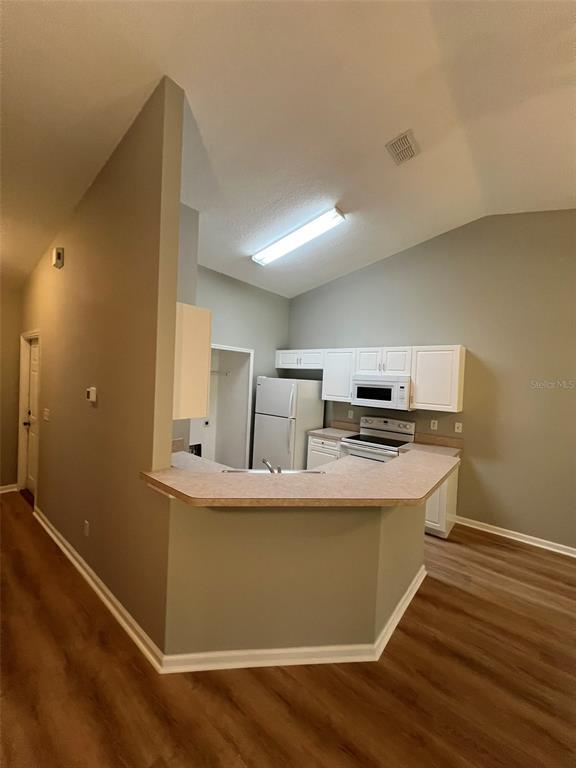 Building Photo - 12 Ullynn Pl