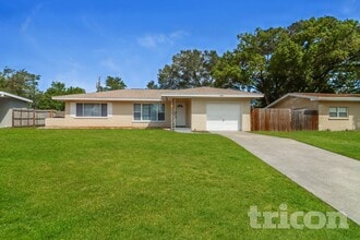 Building Photo - 1440 Overlea St