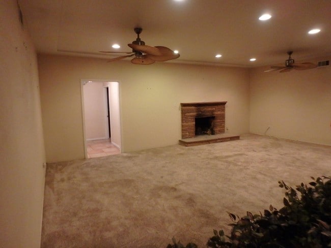 Foto del edificio - 9305 Downey Ave