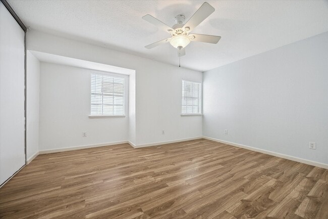 Building Photo - 5807 Beverly Hill St