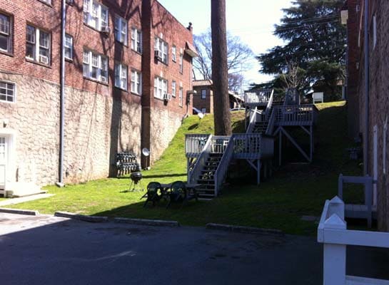  - 674 NE Somerset Ter