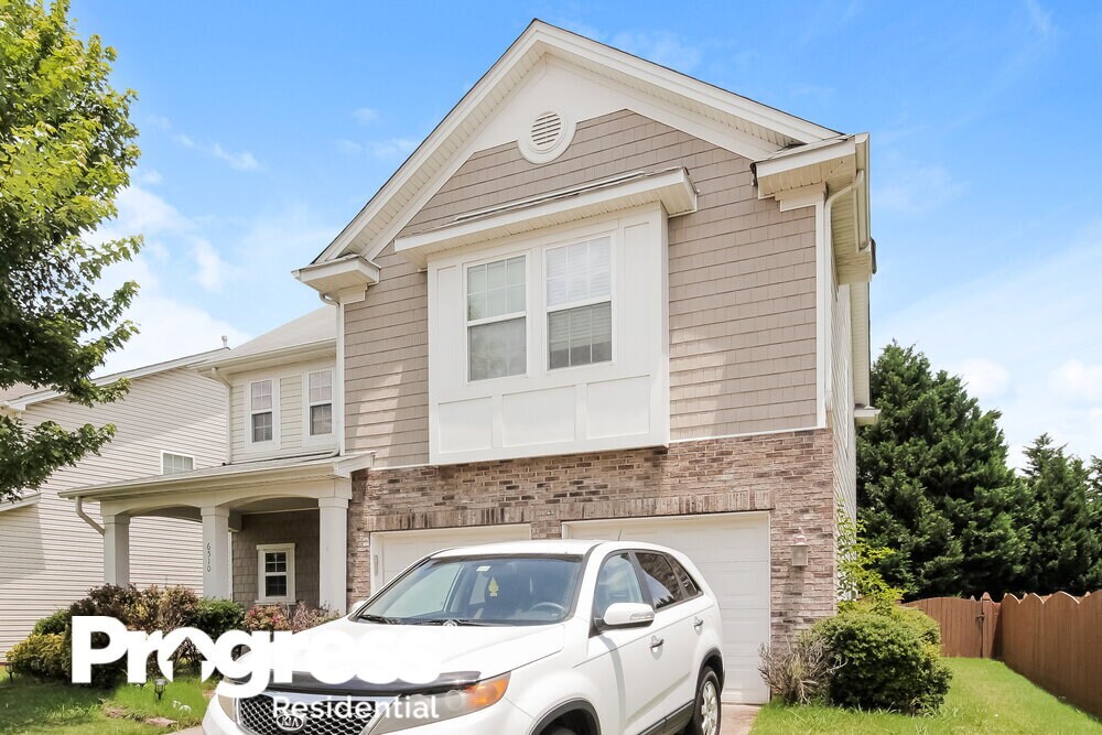 6510 Ridgeview Commons Dr, Charlotte, NC 28269 House Rental in