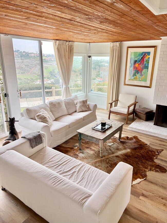 Foto del edificio - 6232 Tapia Dr