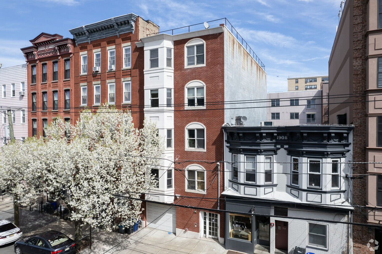 521 Adams St, Hoboken, NJ 07030 - Apartments In Hoboken, NJ ...