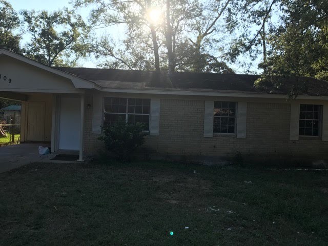 Foto principal - 109 Lockwood Dr