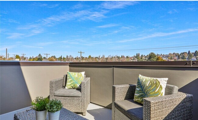 Foto del edificio - 6241 8th Ave NW