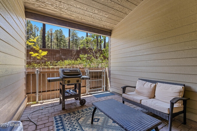 Building Photo - 2477 W Mission Timber Cir