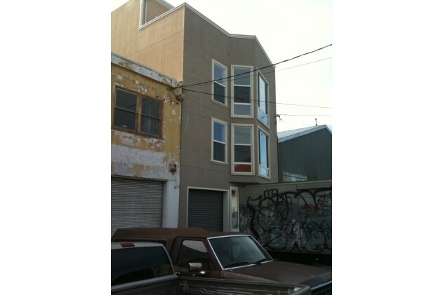 Primary Photo - 1675 Jerrold Ave